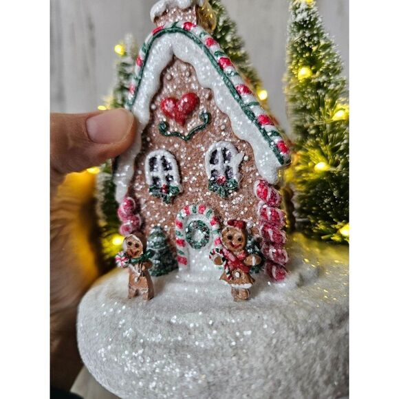 Valerie holiday scenes gingerbread house dome illuminated Xmas decor unique vint - Picture 8 of 10